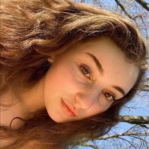 Meet your Posher, Alanna